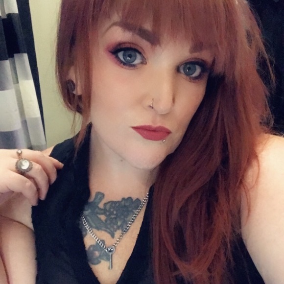 Meet your Posher, Shaine - Picture 2 of 6